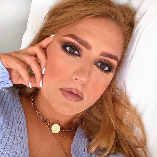 candyLipsxxx from Aberdeen City,United Kingdom